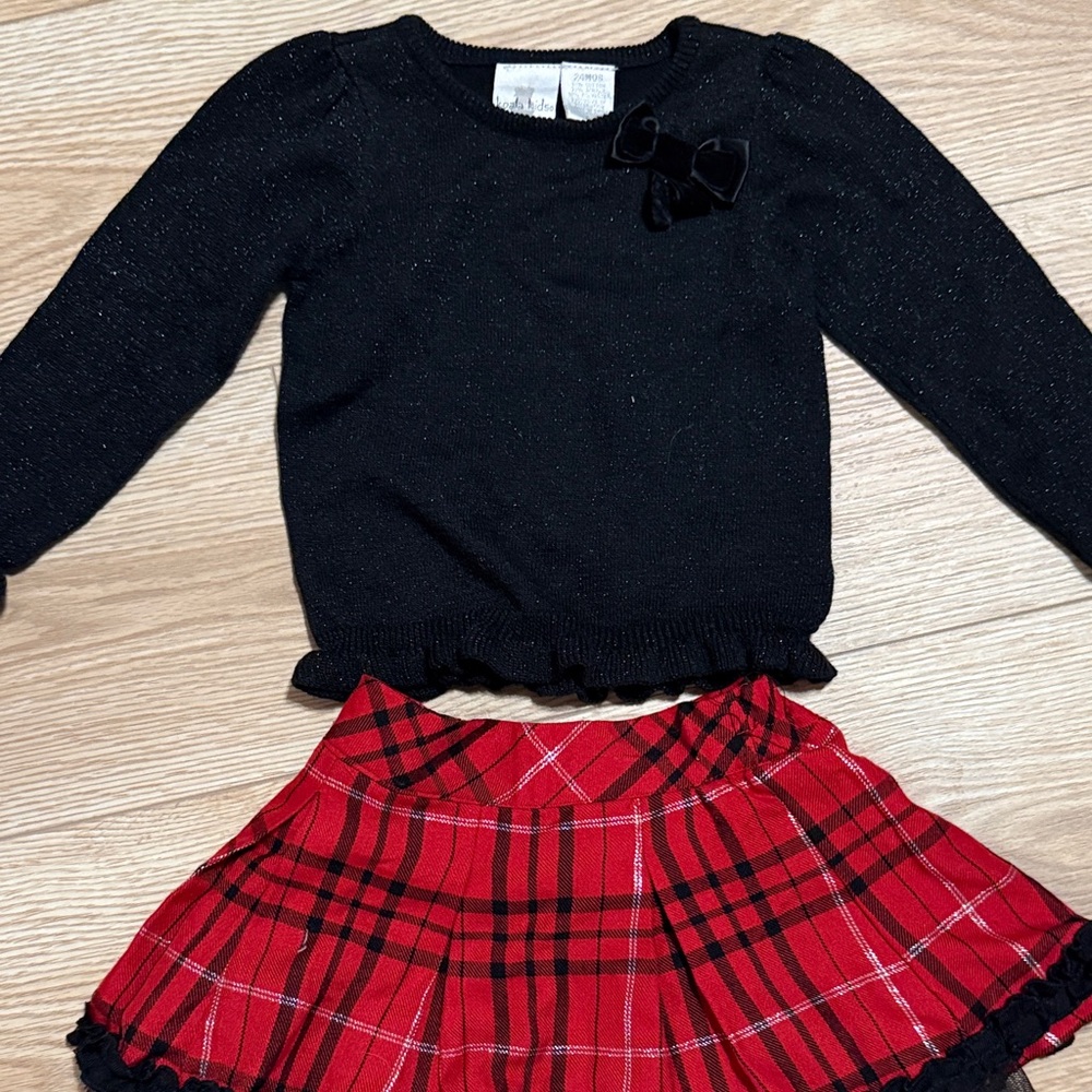 Plaid Red & Black With Silver accents Skirt & long sleeve black top - Picture 12 of 12